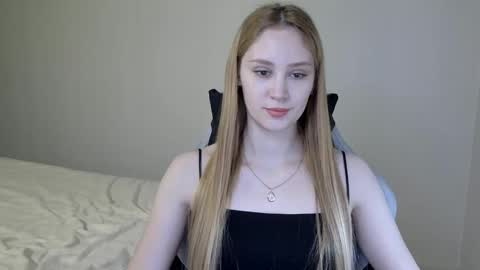 LaylaPretty001 online show from March 11, 6:08 am