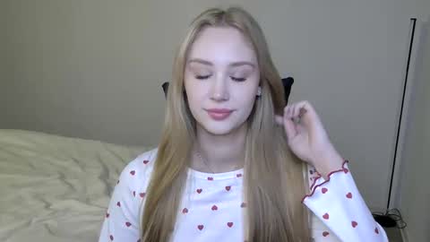 LaylaPretty001 online show from January 14, 5:37 am