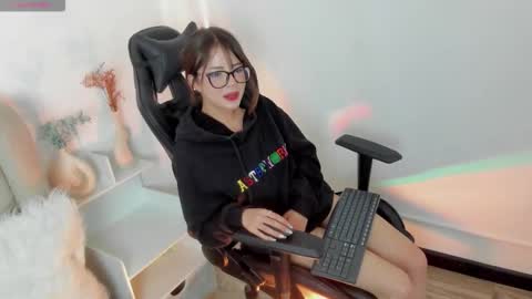 Snapshot of laylavelvet chatting on October 8, 9:43 pm LAYLA online show from October 8, 9:43 pm