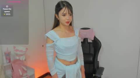 LAYLA online show from November 30, 11:12 pm