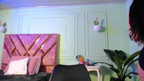 Vannessa  online show from December 1, 12:36 pm