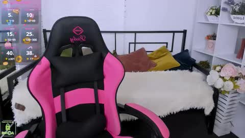 layriantavee online show from September 17, 6:17 am