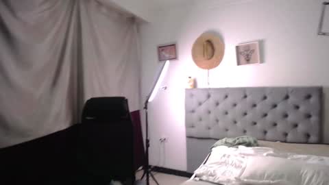  andres  online show from December 15, 6:15 pm