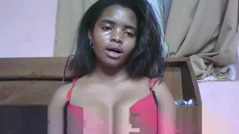 lea96546 online show from April 12, 10:30 am