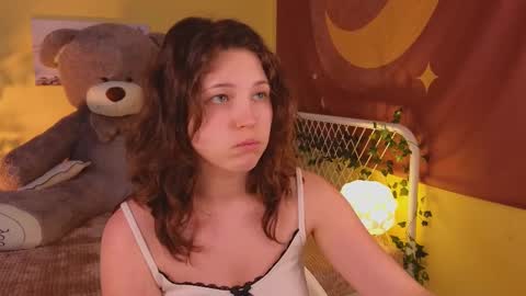 Lea online show from March 2, 7:45 pm