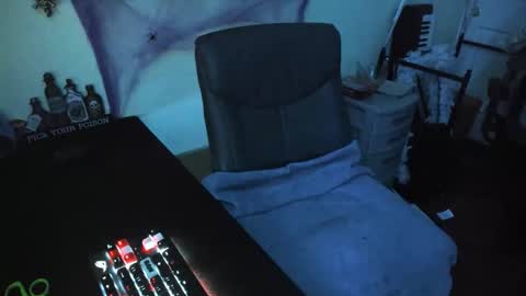 Leafy online show from October 30, 3:18 am