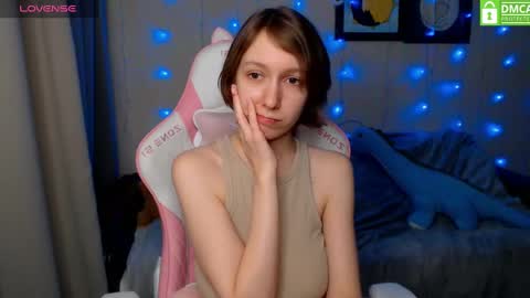 Leah  Gotty online show from December 13, 5:21 pm