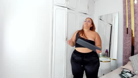 Leah  online show from March 5, 10:32 pm