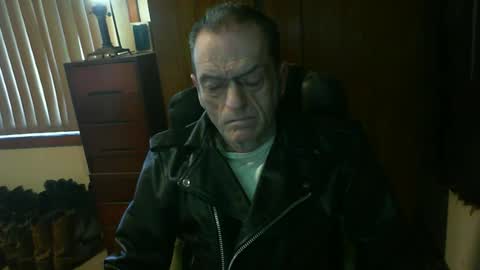 leathergreaser online show from June 22, 12:50 am