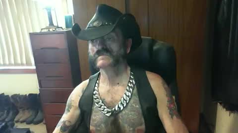 leathergreaser online show from September 29, 12:31 am