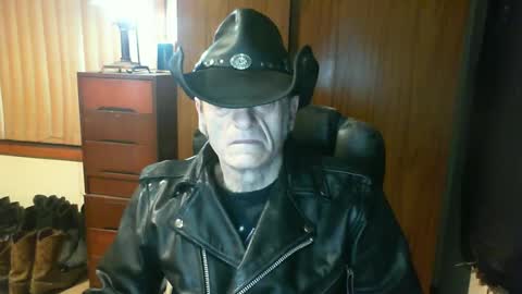 leathergreaser online show from July 2, 8:14 pm