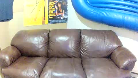 Snapshot of leatherluvefuck chatting on September 28, 9:35 pm kinky dirty fuck online show from September 28, 9:35 pm