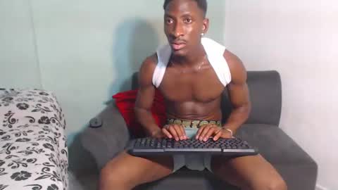 lebronmax_36 online show from June 24, 8:05 pm