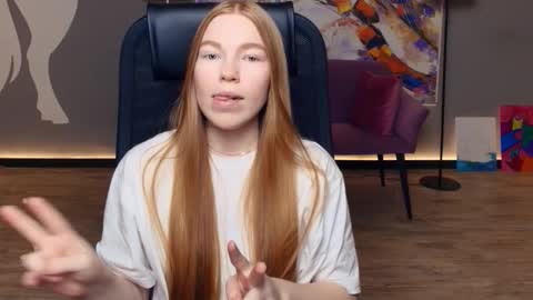 Lilly online show from December 13, 7:40 pm