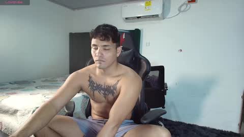  Lei  online show from February 5, 6:15 pm