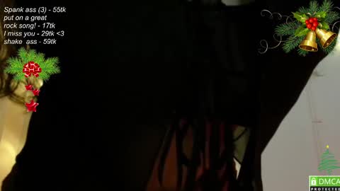 Snapshot of leia_bell chatting on December 14, 7:25 pm hey Im Leia and I love rock online show from December 14, 7:25 pm