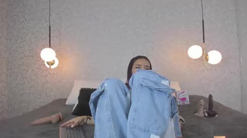Snapshot of leigh_angels chatting on September 19, 9:29 pm LEIGH ANGELS online show from September 19, 9:29 pm