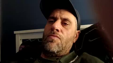 leightimmins001 online show from April 12, 11:09 pm