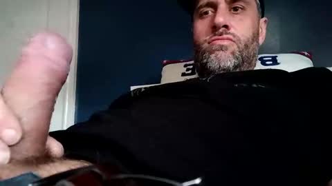 leightimmins001 online show from April 19, 6:21 pm