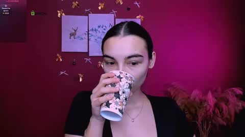 leila_viper_ online show from January 6, 7:29 pm