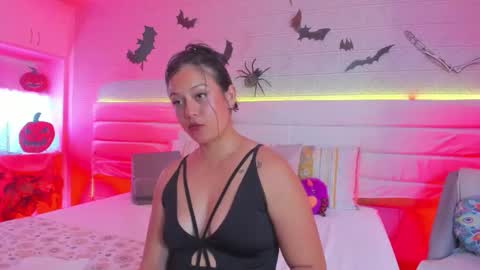   online show from October 28, 7:15 pm