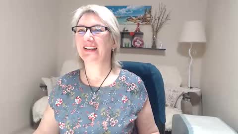 Leila Kinky online show from March 15, 3:33 am