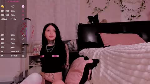 Snapshot of lein_bone chatting on October 9, 9:09 pm Lein online show from October 9, 9:09 pm