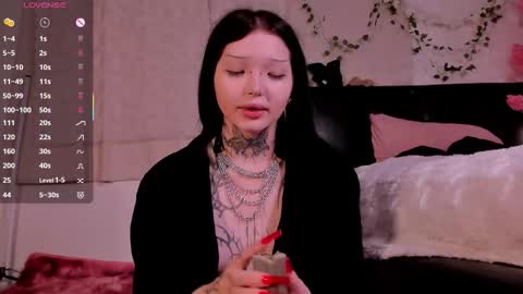 Snapshot of lein_bone chatting on October 10, 9:19 pm Lein online show from October 10, 9:19 pm