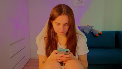 Lelia online show from September 21, 11:47 am