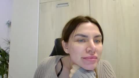 lena6122000 online show from November 25, 6:50 pm