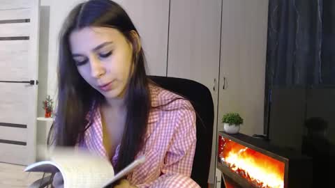 lenagordon online show from December 16, 2:12 pm