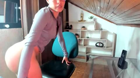 lennox_amy online show from May 28, 1:20 pm