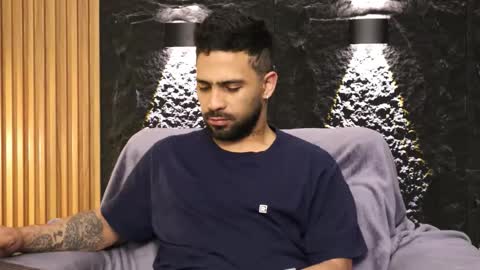 Leo  Diaz online show from February 8, 5:55 am