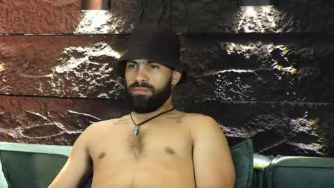 Snapshot of leo_diaz01 chatting on September 25, 2:29 am Leo Diaz online show from September 25, 2:29 am