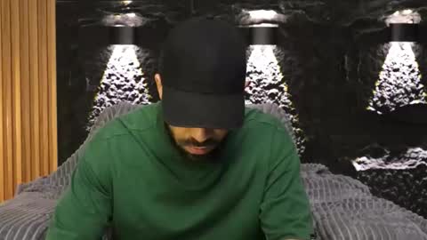 Leo  Diaz online show from March 17, 1:54 am