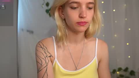 Snapshot of leo_lulu chatting on September 26, 10:12 am Ashly online show from September 26, 10:12 am