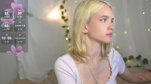 Snapshot of leo_lulu chatting on September 27, 10:13 am Ashly online show from September 27, 10:13 am