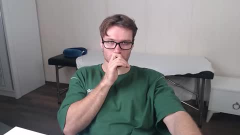 Snapshot of leoackerman chatting on October 18, 5:39 pm leoackerman online show from October 18, 5:39 pm