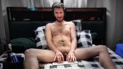 LeoBiggy online show from January 7, 8:45 am