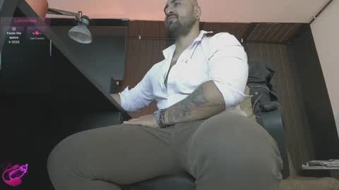 Leon online show from May 22, 9:21 pm