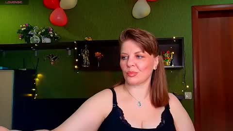 Leona tracie online show from February 20, 6:10 pm