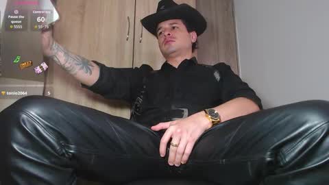 iam leonal online show from October 17, 7:51 pm