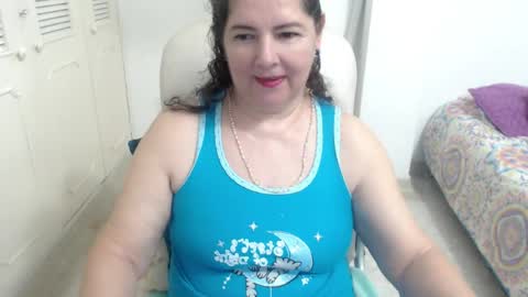 leonela   online show from May 6, 2:06 am