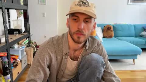 Leon online show from March 8, 11:58 am