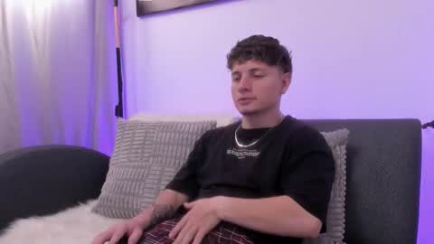 Leo  online show from December 21, 5:14 am