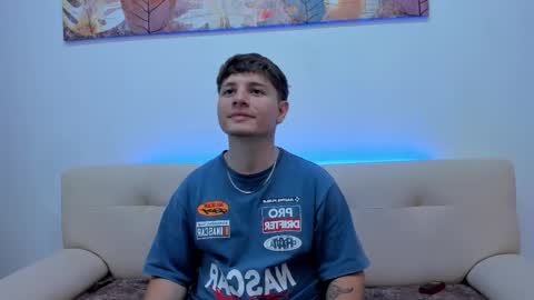 Snapshot of leoo_miller chatting on October 15, 9:15 pm Leo online show from October 15, 9:15 pm