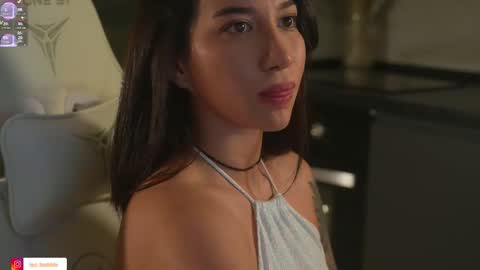 Leora online show from September 12, 4:53 pm