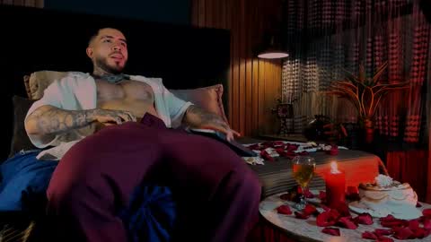 Snapshot of leosalvatore_ chatting on February 15, 3:52 am Leo Salvatore online show from February 15, 3:52 am