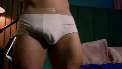 Snapshot of leosalvatore_ chatting on March 2, 1:15 am Leo Salvatore online show from March 2, 1:15 am