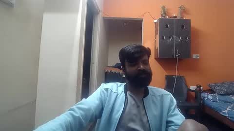 Leo online show from December 4, 1:58 pm